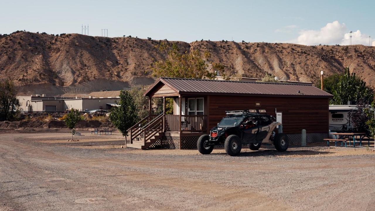 Готель Castle Gate Rv Park Helper Екстер'єр фото