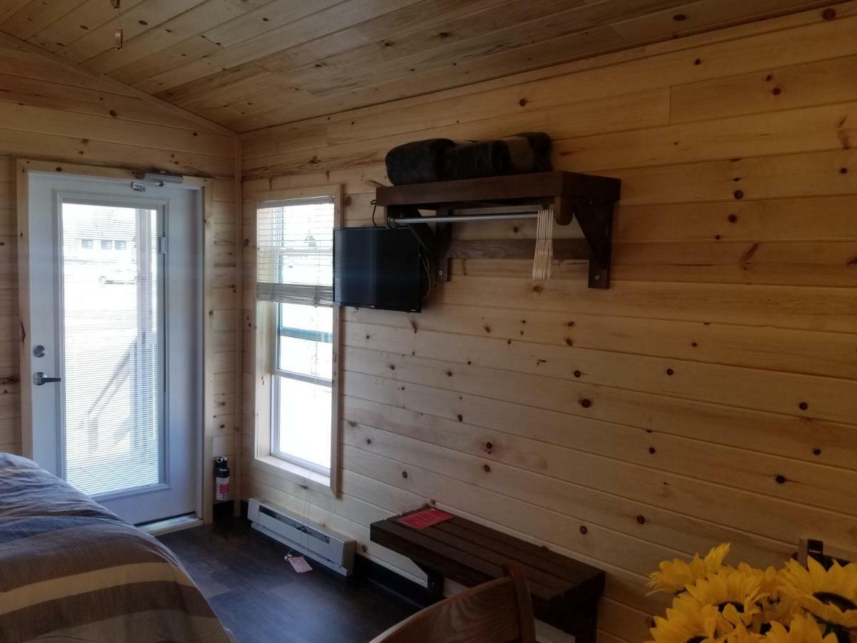 Готель Castle Gate Rv Park Helper Екстер'єр фото