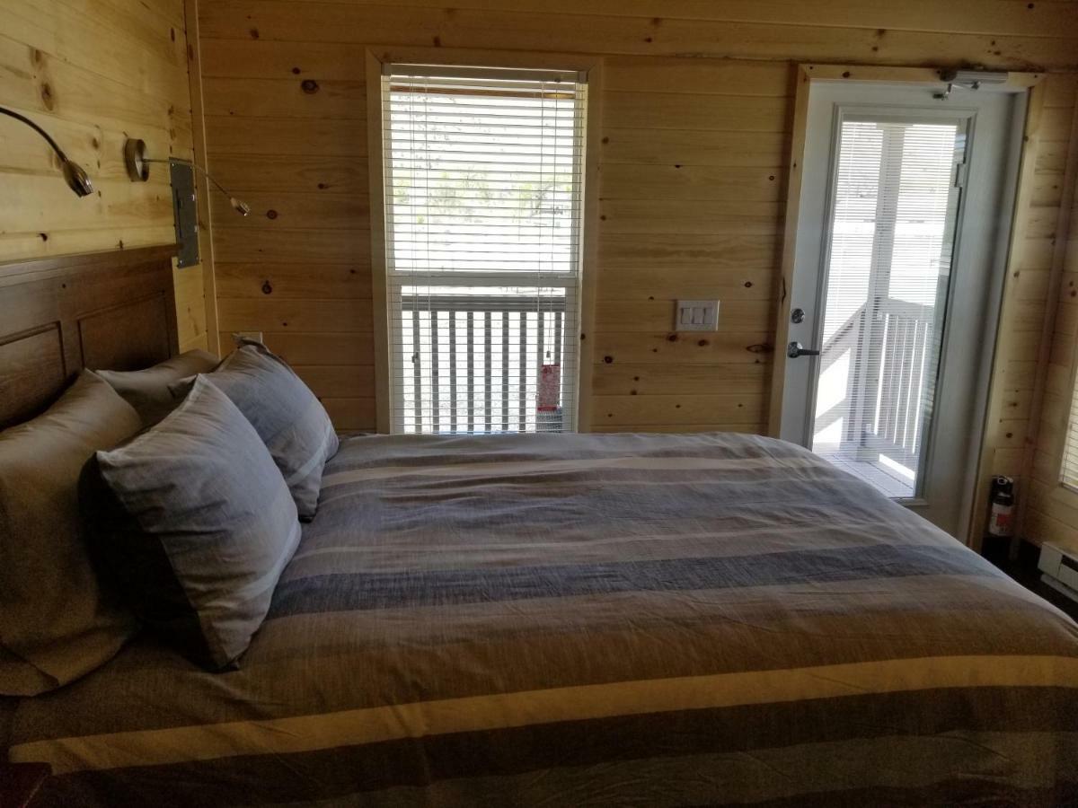 Готель Castle Gate Rv Park Helper Екстер'єр фото