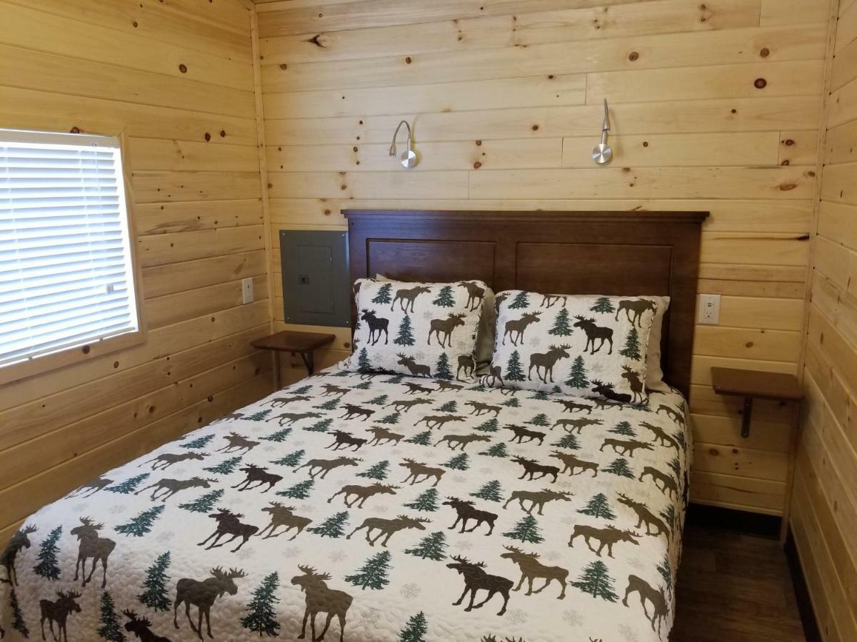 Готель Castle Gate Rv Park Helper Екстер'єр фото