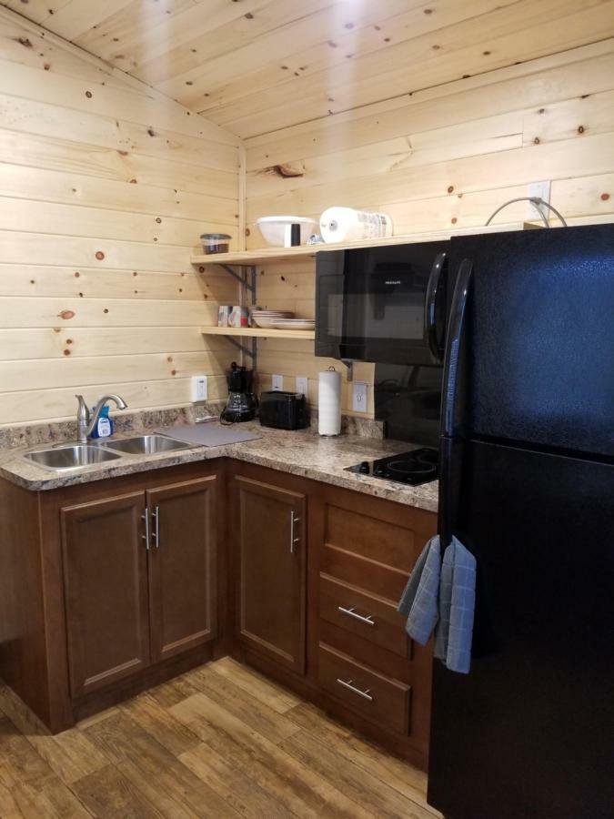 Готель Castle Gate Rv Park Helper Екстер'єр фото